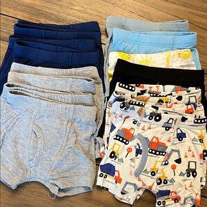 Little Sleepies Boys' Boxer Briefs Set - 16 pairs size xxs(2/3)